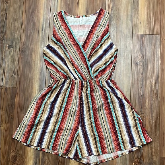 Women’s Multicolor Striped Criss-Cross Front Shorts Romper With Pockets Size L - Picture 1 of 4